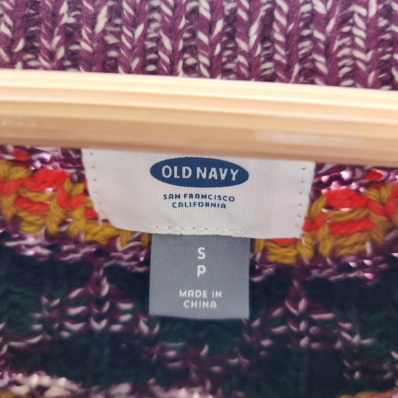 NEW Old Navy Purple cotton/acrylic sweater with gorgeous design. - Picture 2 of 4